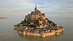 Mont-Saint-Michel vu du ciel.jpg